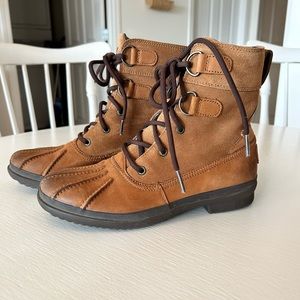 UGG Adirondack Boot Winter Boot sz 7